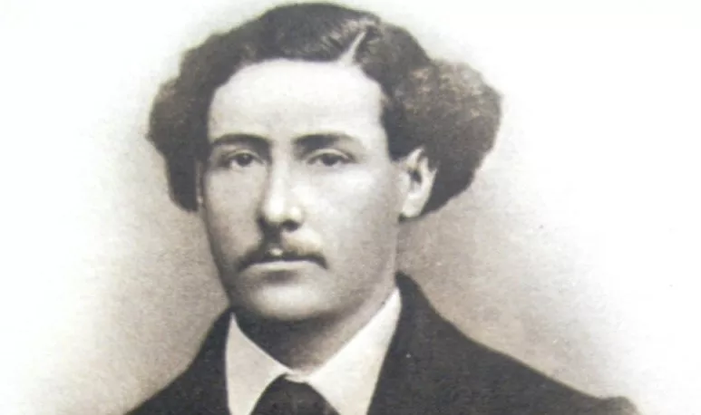 16556996670-Eduardo-Wilde-773x458